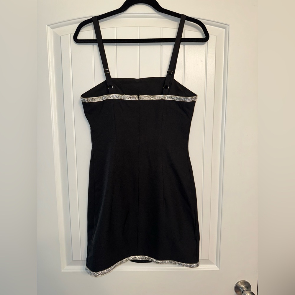 NWT Elegant Black Dress with Silver Accents - Homecoming Dress - Picture 4 of 4
